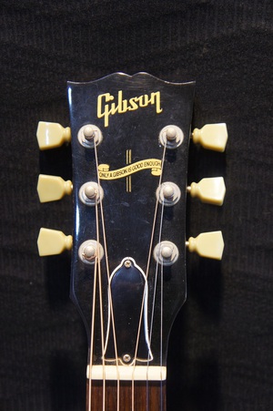 Gibson J-45 100周年記念モデル中古品です！